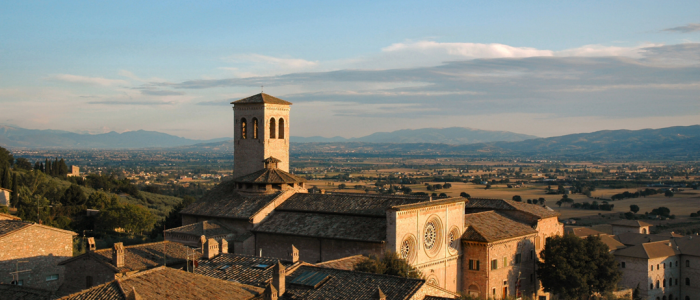 Assise au soleil du soir