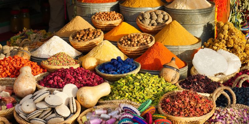 Bins,Of,Beautiful,,Colorful,Spices,Outside,Of,A,Store,In
