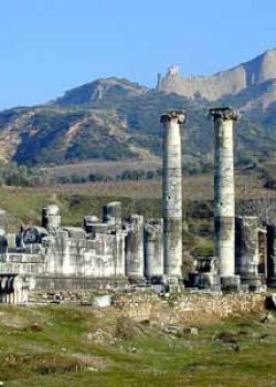 Sardis-Temple-of-Artemis-tb010701911-biblelieux