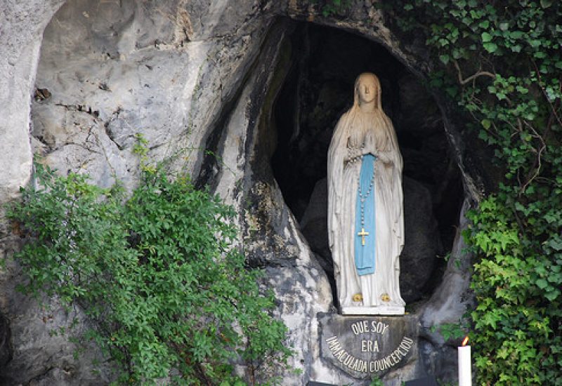 vierge Lourdes